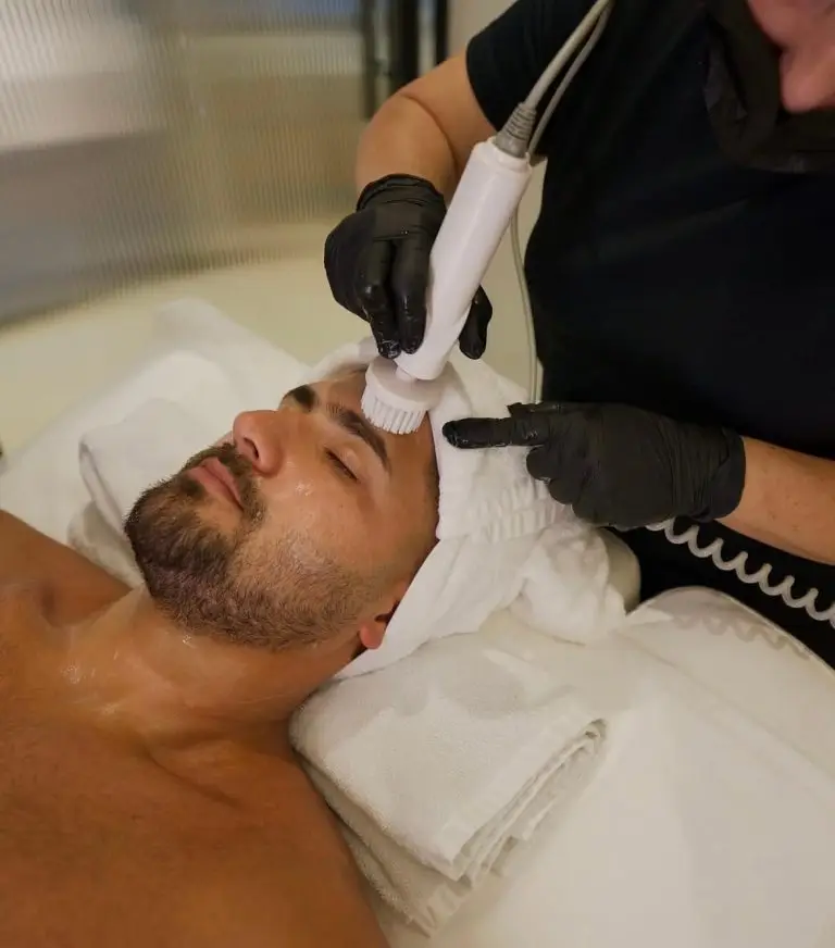 Gentle facial treatment for sensitive skin men Dubai
